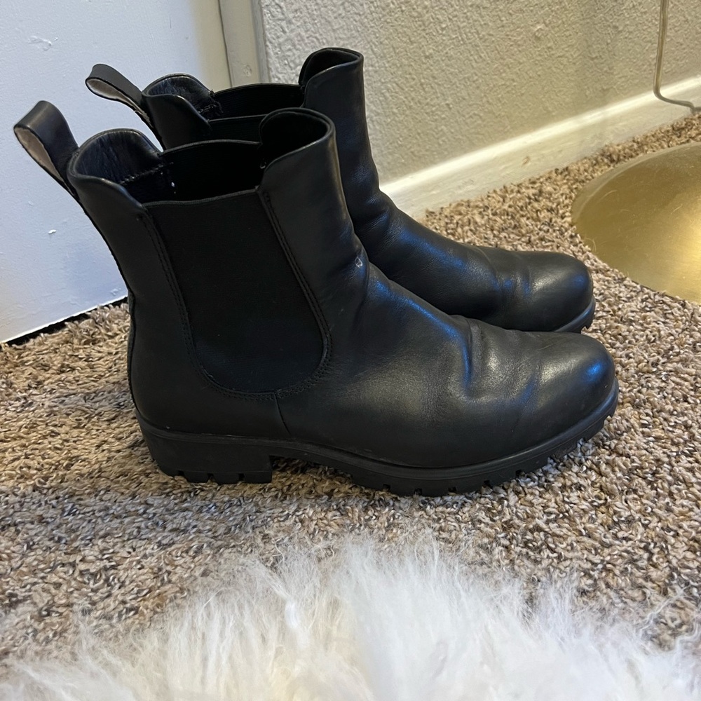 Echo women’s Chelsea boot